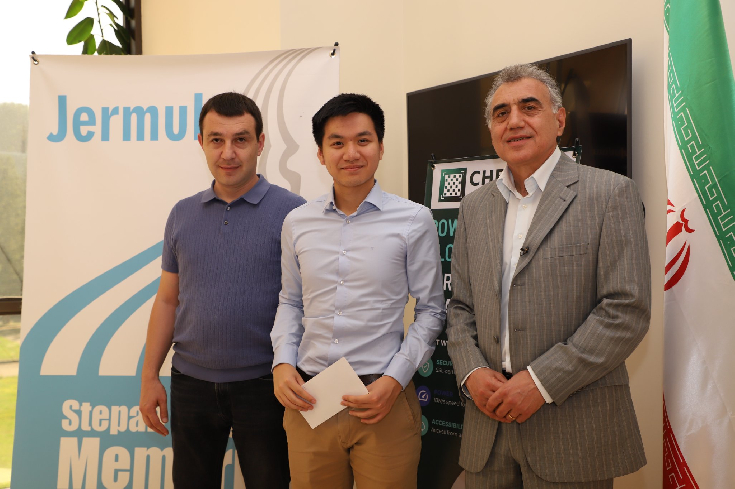 Vahagn Khachatryan - FIDE Trainer - Chess Academy