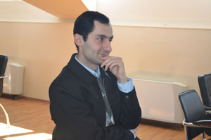 Vahagn Khachatryan - FIDE Trainer - Chess Academy